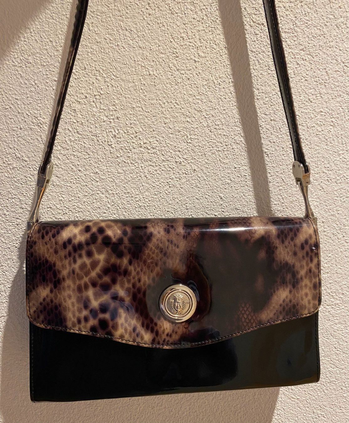 Borse da donna: Schultertragtasche Lack – Usato da Matten b. Interlaken venduto da kero71 3