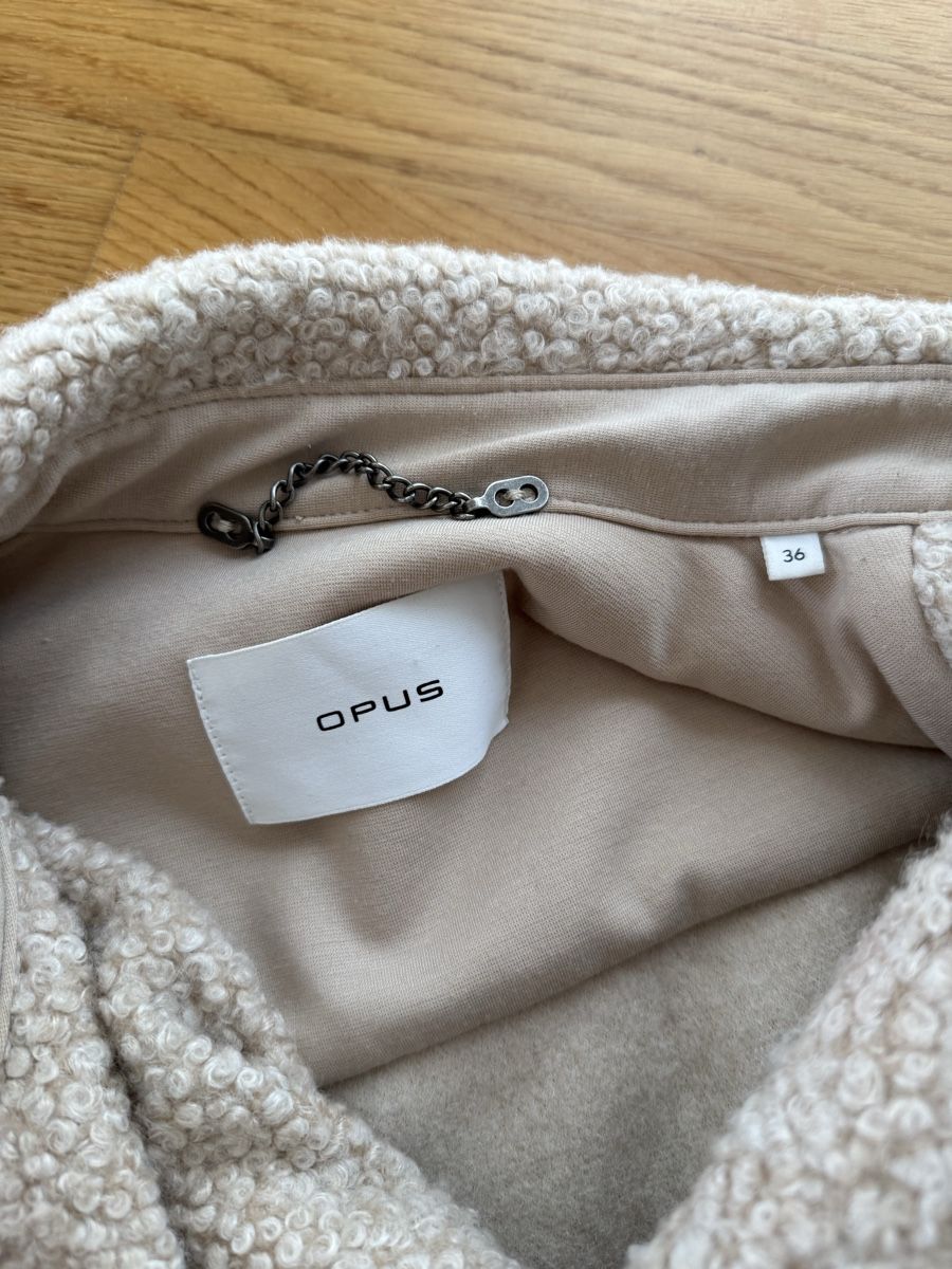 Opus Cappotti: Opus Teddy Boucle Mantel, Beige/rosa Grösse 36 – Nuovo (secondo la descrizione) da Bern venduto da sanicious 2