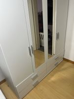 Kleiderschrank 