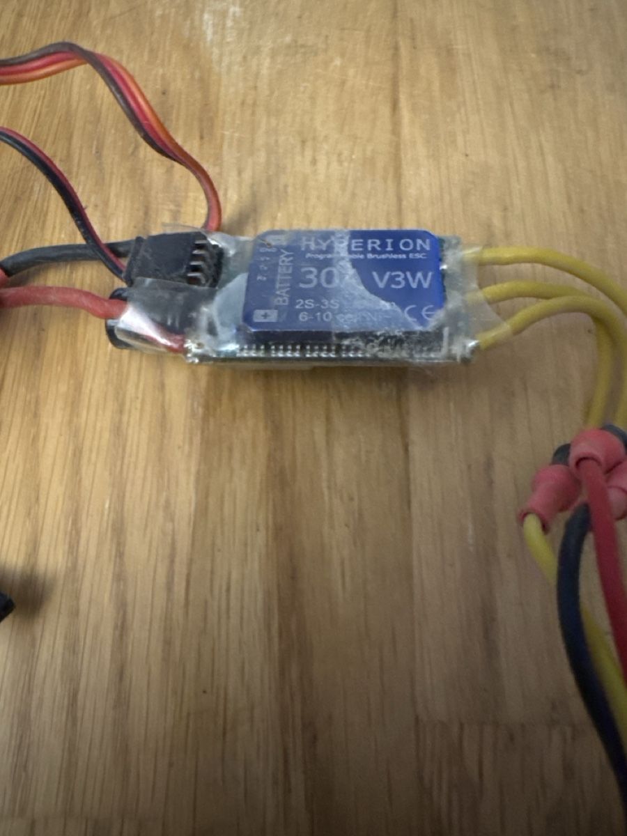 Hyperion RC Modellbau: Hyperion Regler 30 A plus Motorfunktion einwandfrei – Gebraucht aus Zollikofen von ton_2fns