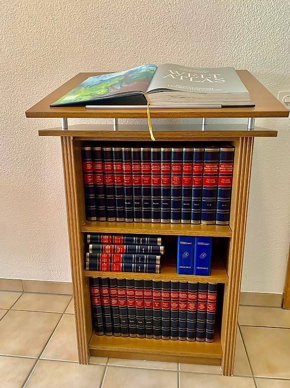 Libri: Bertelsmann Lexikothek 35 inkl. Pult – Usato da St. Erhard venduto da steirerbua 3