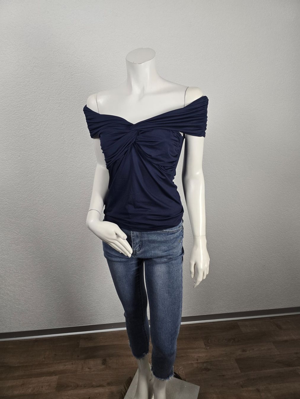 Top: Top drapé bleu nuit T-S – Usato da Les Verrières venduto da kitel79 4