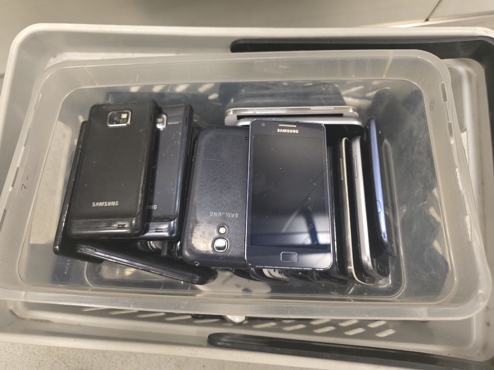 Telefoni cellulari / Smartphones: Konvolut / Posten: Ca. 160 Android-Smartphones (Bastlerware  – Difettoso da Olten venduto da Prinzenstyle 1