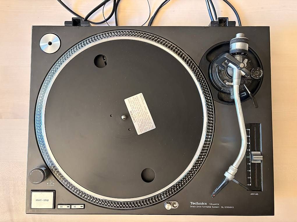 Tourne-disques: Technics Quartz SL-1210MK2 – D'occasion à Bern par l.g.01 2