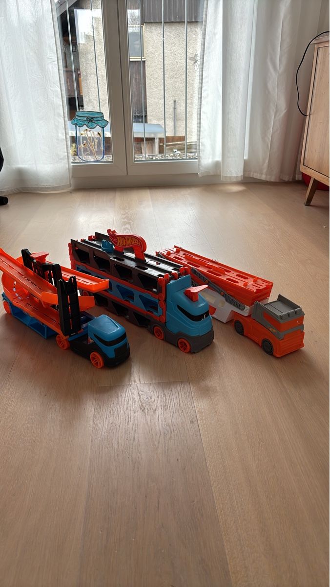 Hot Wheels Giocattoli: Hot Wheels Track Builder, auch einzel – Usato da Schafisheim venduto da Orchide20