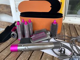 Asciugacapelli Dyson Airwrap con accessori custodia