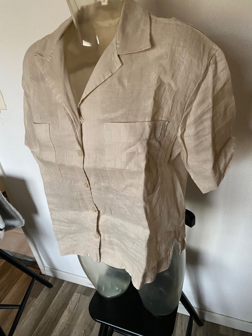 H&M Camicette: H&M Leinenbluse beige – Usato da Allenwinden venduto da Obalu 2