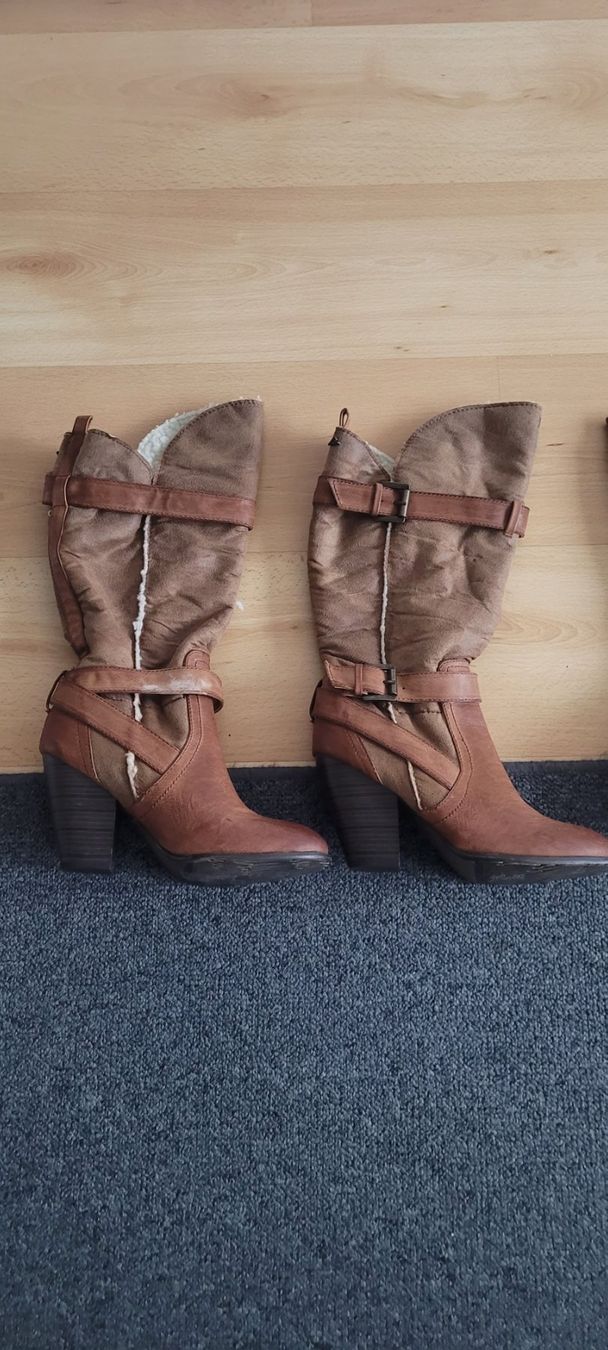 Scarpe da donna: Satz von Dammenstiefel Gr.40 – Nuovo (secondo la descrizione) da Schöfflisdorf venduto da CrRG21 1