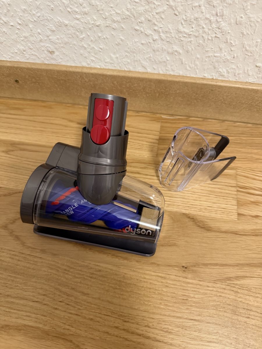 Dyson Staubsauger & Zubehör: Dyson V12 accessoires  – Neu (gemäss Beschreibung) aus Meyrin von SA_3006 1