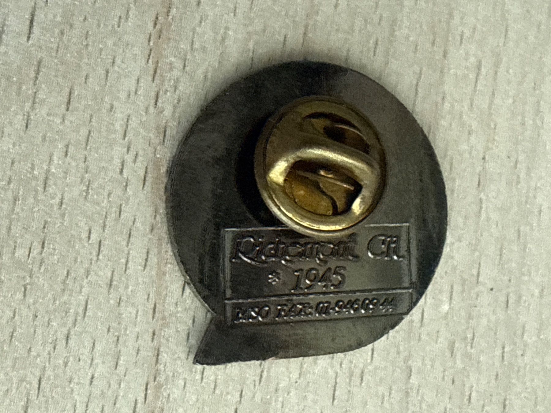 Plaquettes & Badges: Pin Fische Sternzeichen 19.2.-20.3 – D'occasion à Glattbrugg par Schweigmatt 1