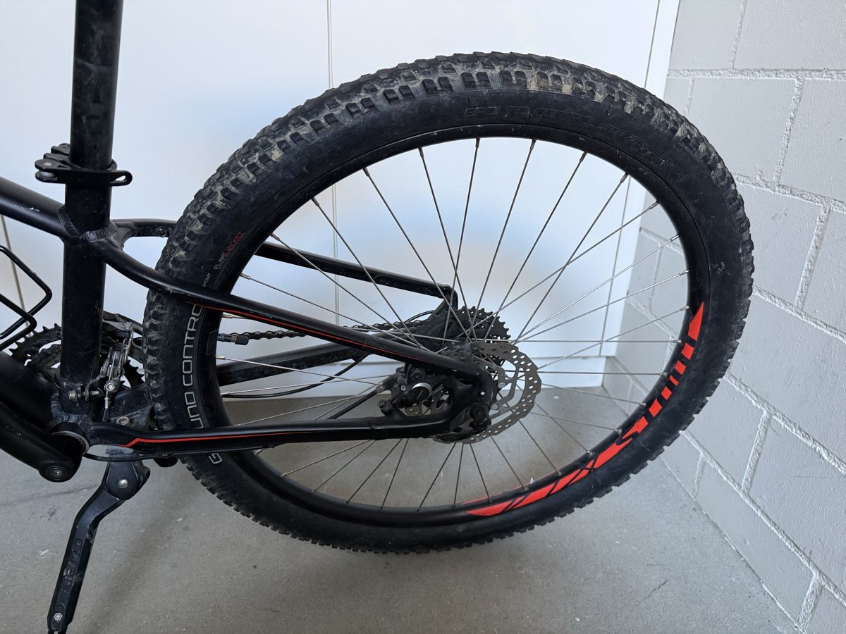 Specialized Velos: Specialized Pitch Men Mountainbike – Gebraucht aus Ehrendingen von  3