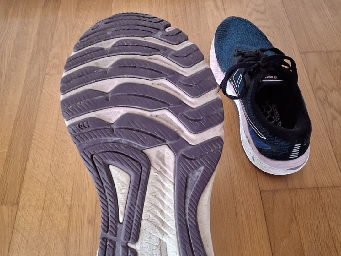 Asics Damenschuhe: Asics GT-2000 – Gebraucht aus Aefligen von ma_lou_123 3