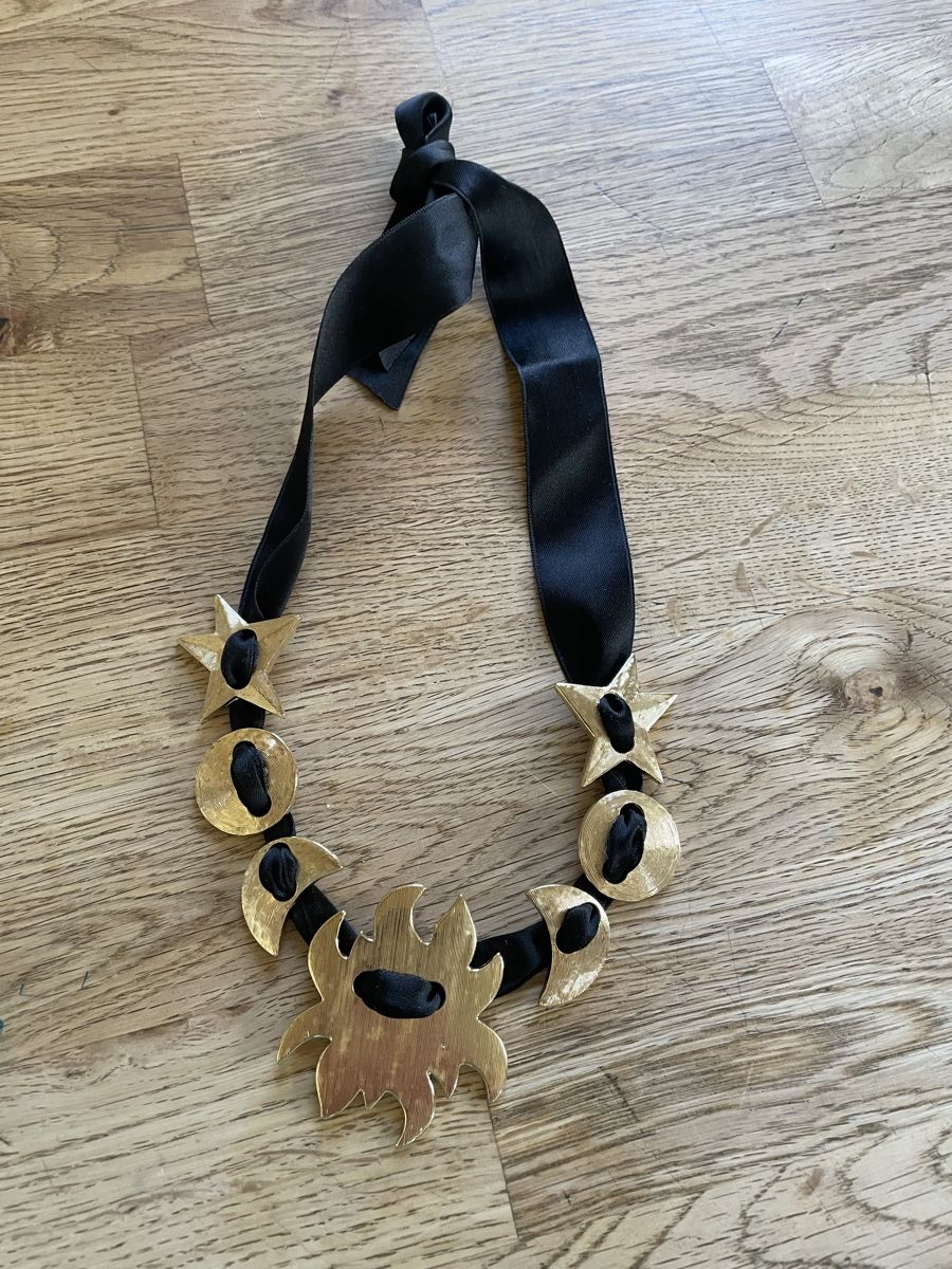 Pierre Lang Catenine: Grosse Pierre Lang Halsband – Usato da Flawil venduto da Naphtali