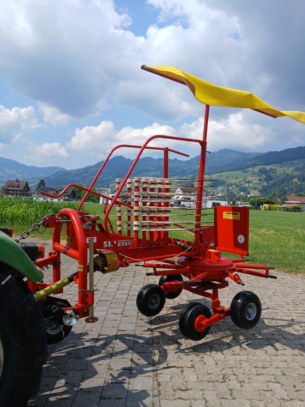 Raccolta foraggio grezzo: Kreiselschwader SIP – Usato da Schwyz venduto da Pferdematt 5