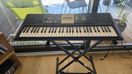 Gut erhaltenes Yamaha Keyboard