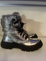 Silberne Winter-Boots 1841 Gr. 40. Lammfell warm gefüttert
