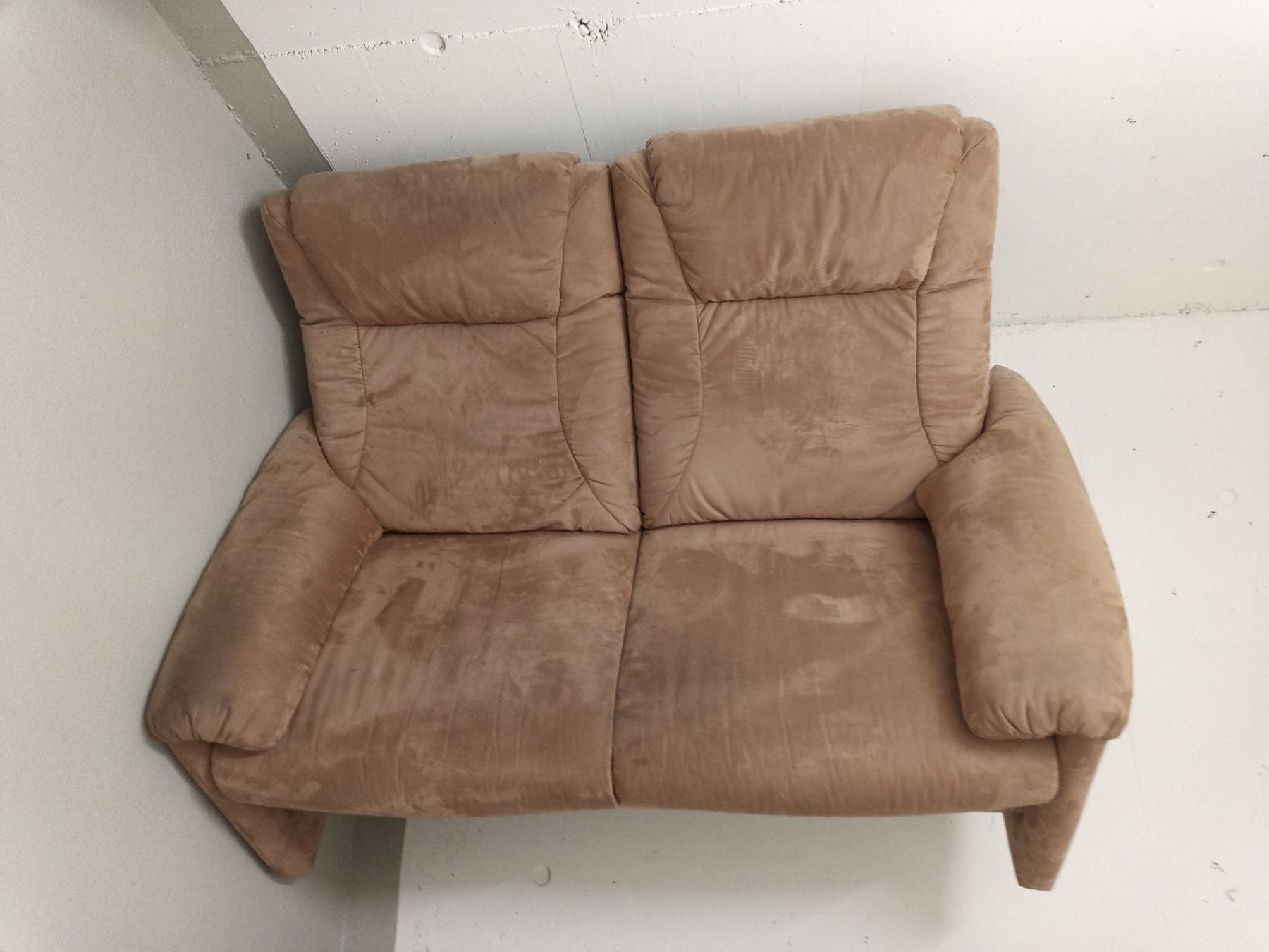 Divani: Sofa Wildleder-Sofa mit Fuss-Schemel – Usato da Zürich venduto da danihell 3