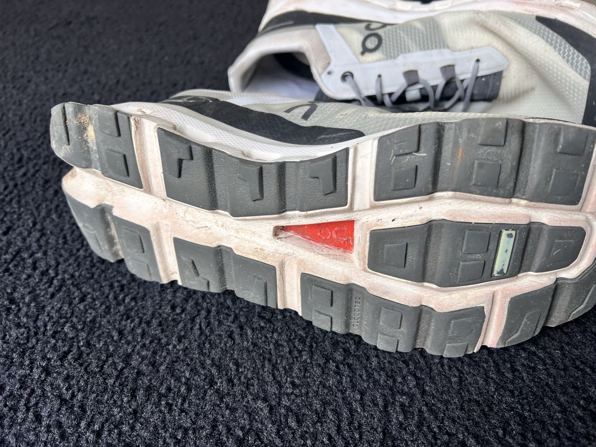 On Chaussures hommes: ON Cloudtec Gr. 43, Unisex – D'occasion à Scuol par l_xdm2 2
