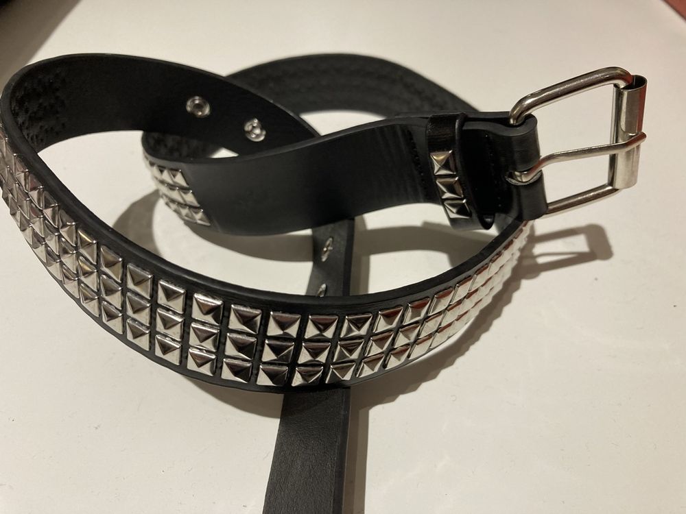 Widmann Nietengürtel Mit Handschellen-Verschluss - Schwarz, Silberne Nieten, Für Rocker & Biker Outfits