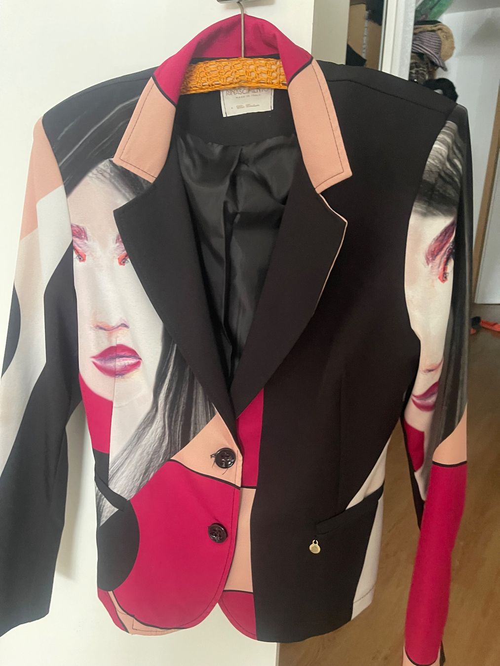 Giacche: RINASKIMENTO Jacke – Usato da Hinterkappelen venduto da simona67