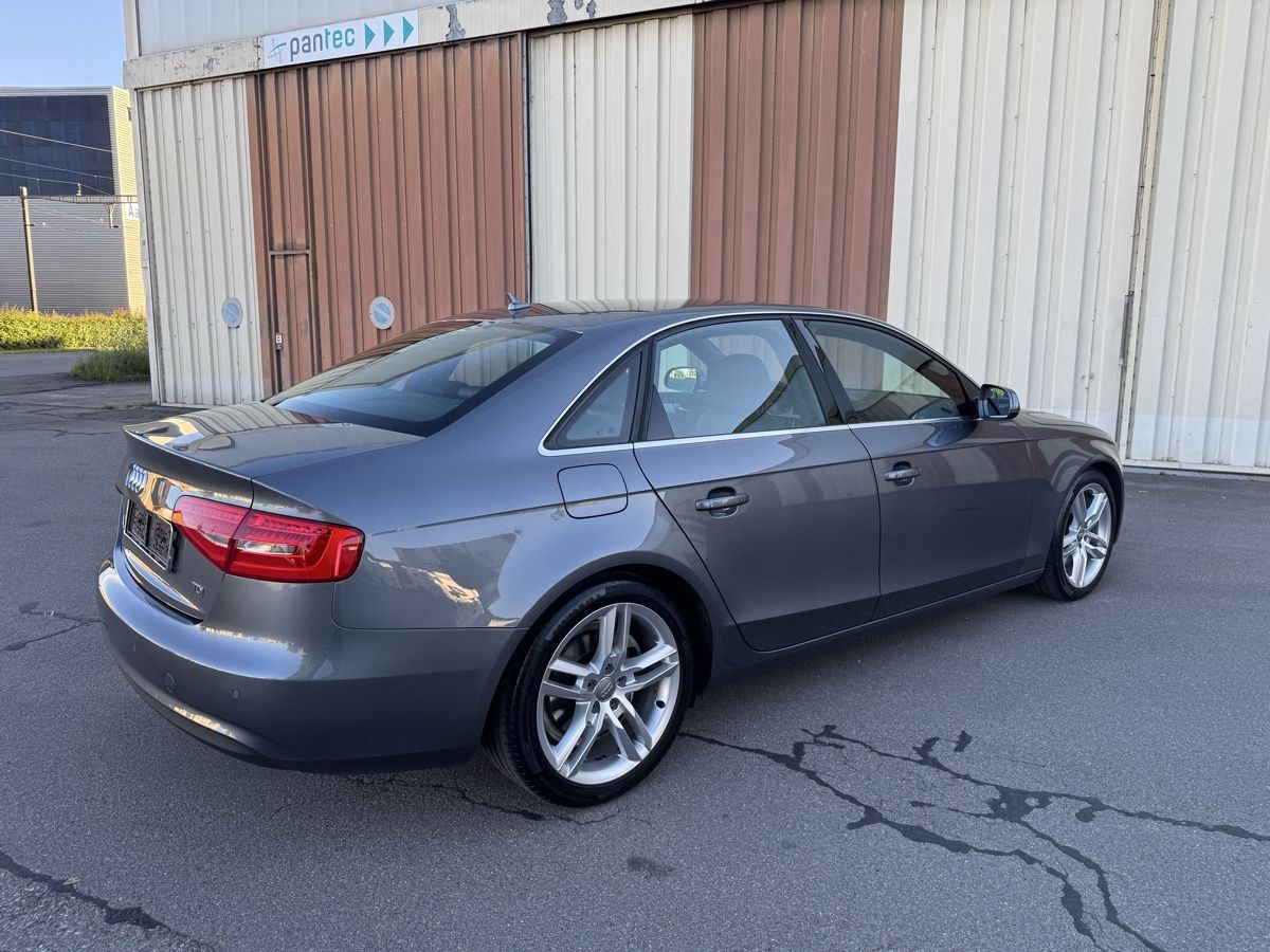 Audi Automobili: Audi A4 – Usato da Riedt b. Erlen venduto da WMDEM_wbg6 4