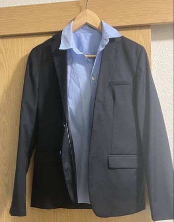 Elegantes, Dunkelblaues Jungen Sakko mit passender Hose 164