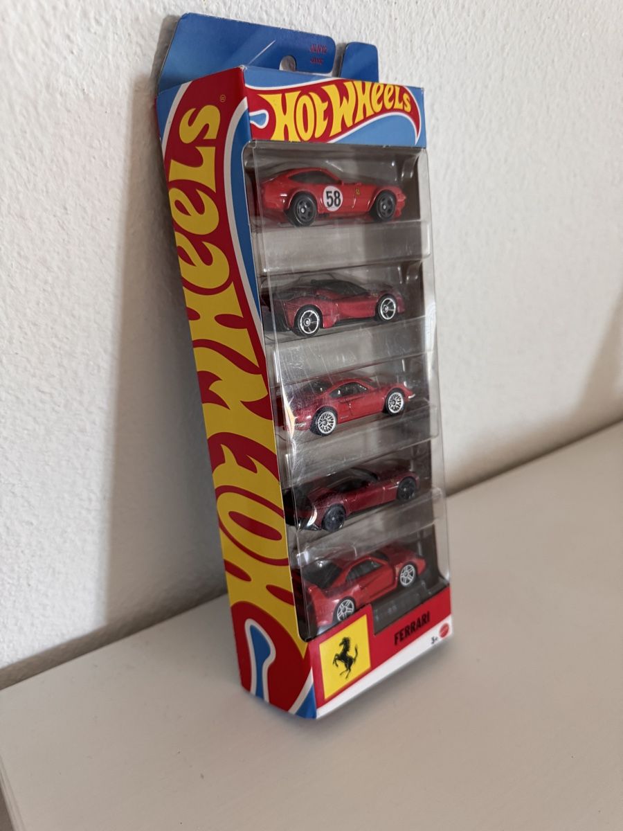 Hot Wheels Modellini d'auto: Hot Wheels Ferrari Set 5er Pack 2026 – Nuovo e nell'imballaggio originale da Oberhasli venduto da digital-capture 2