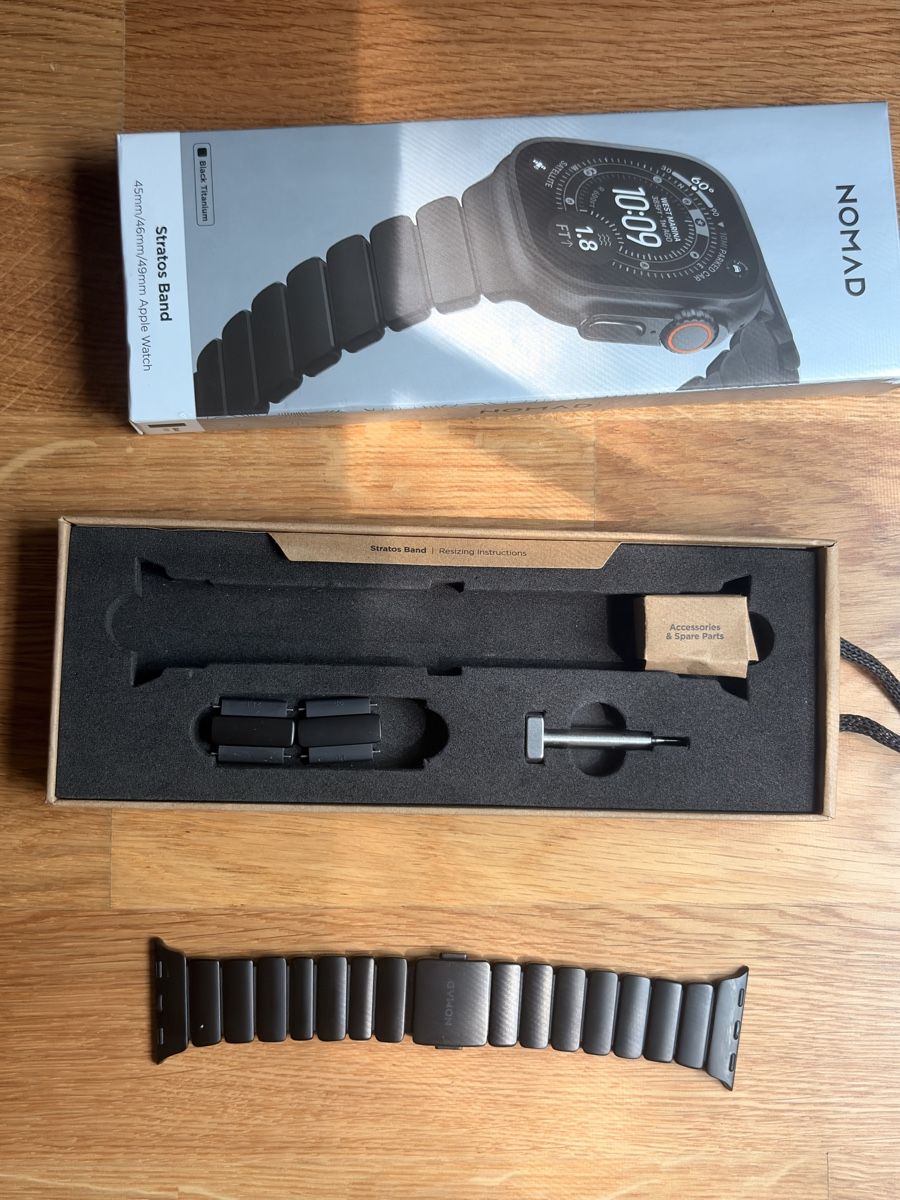 Armbänder & -reifen: Apple Watch Nomad Stratos Band Black Titanium – Gebraucht aus Zürich von atticsale 2