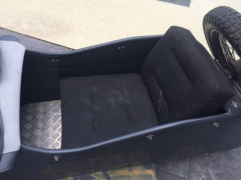 Seitenwagen: Seitenwagen mit Reserverad und Plane – Gebraucht aus Seewen SO von Eliane-Nora 4