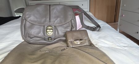 Lancel Handtasche/Portemonnaie Set aus Leder, grau/silber