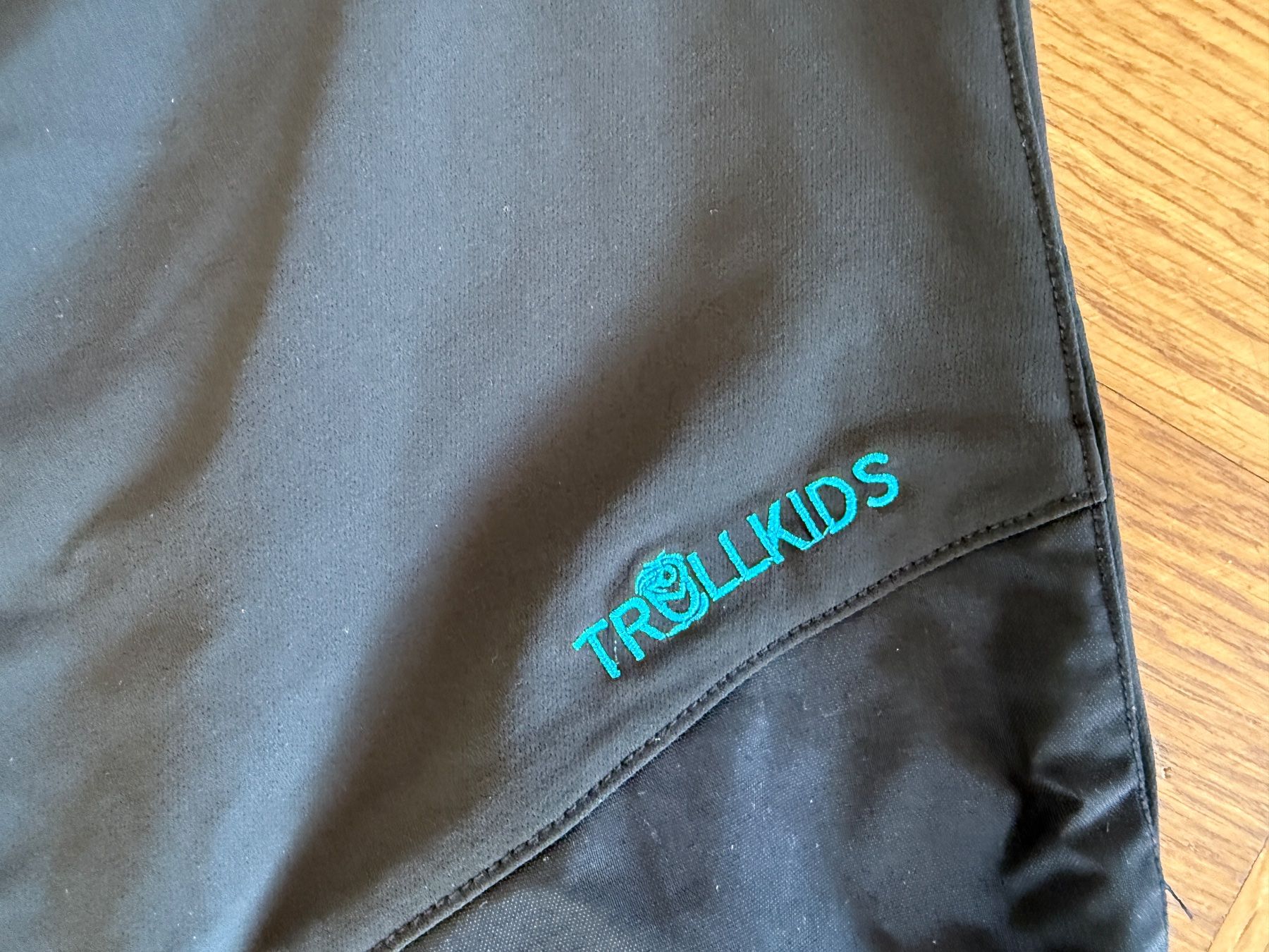 Trollkids Pantaloni: Trollkids Soft Shell Hose  Softshell 152 Lysefjord Pants – Usato da Ennetbaden venduto da mapa05 1