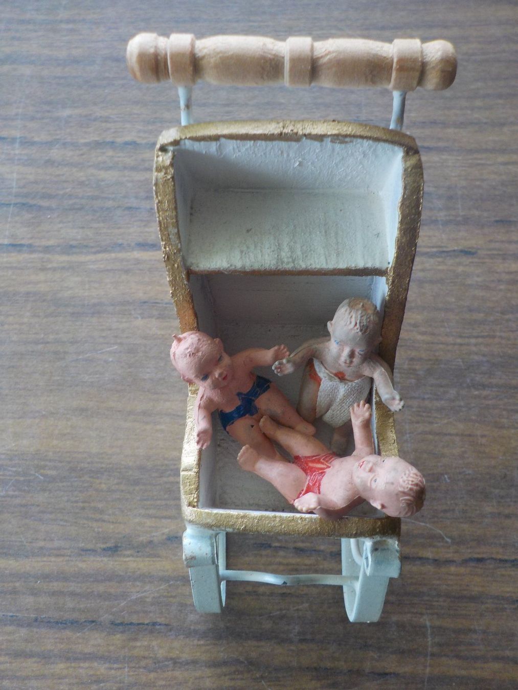Giocattoli: Puppenstube antik - Schlitten Püppchen – Usato da Mörschwil venduto da antiksalon 5