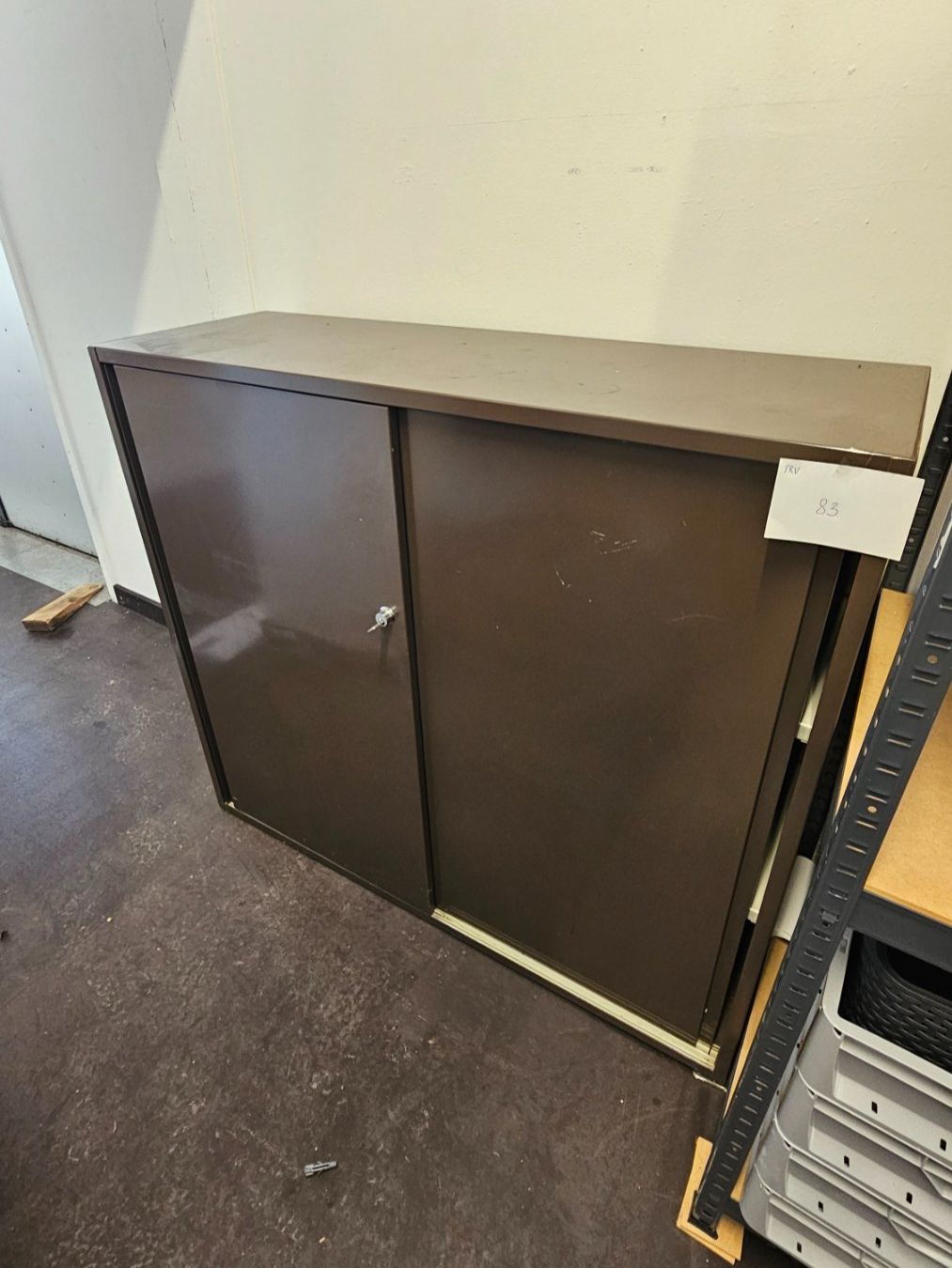 Armadi: Metall-Schiebetürschrank – Usato da Diessenhofen venduto da Osio 2