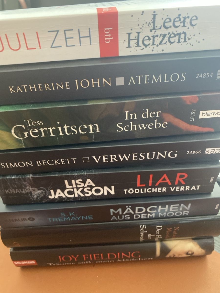 Libri: 8 spannende Thriller- Buchpaket 3 – Usato da Erlinsbach SO venduto da Silverstorm 2