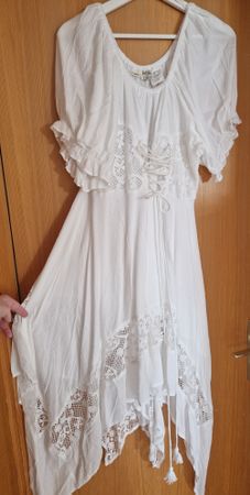 Robe asymétrique laçée boho