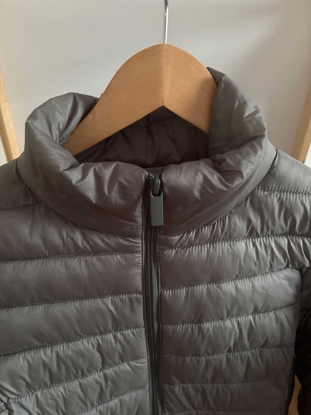 C&A Giacche: Leichte Daunenjacke Damen Grösse 42 – Usato da Wilen b. Wil venduto da b-mountain 1