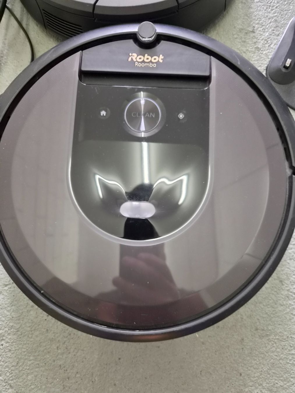 Irobot Aspirateurs & Accessoires: 2x iRobot Roomba Saugroboter-defekt – Défectueux à Domat Ems par tchnesa 1