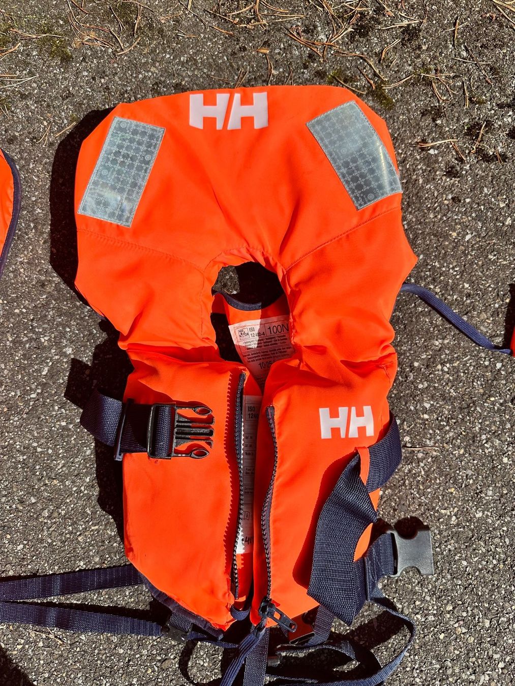Helly Hansen Gilets de sauvetage: CHILDRENS HELLY HANSEN LIFEWEST – D'occasion à ZUMIKON par eds_6p7m