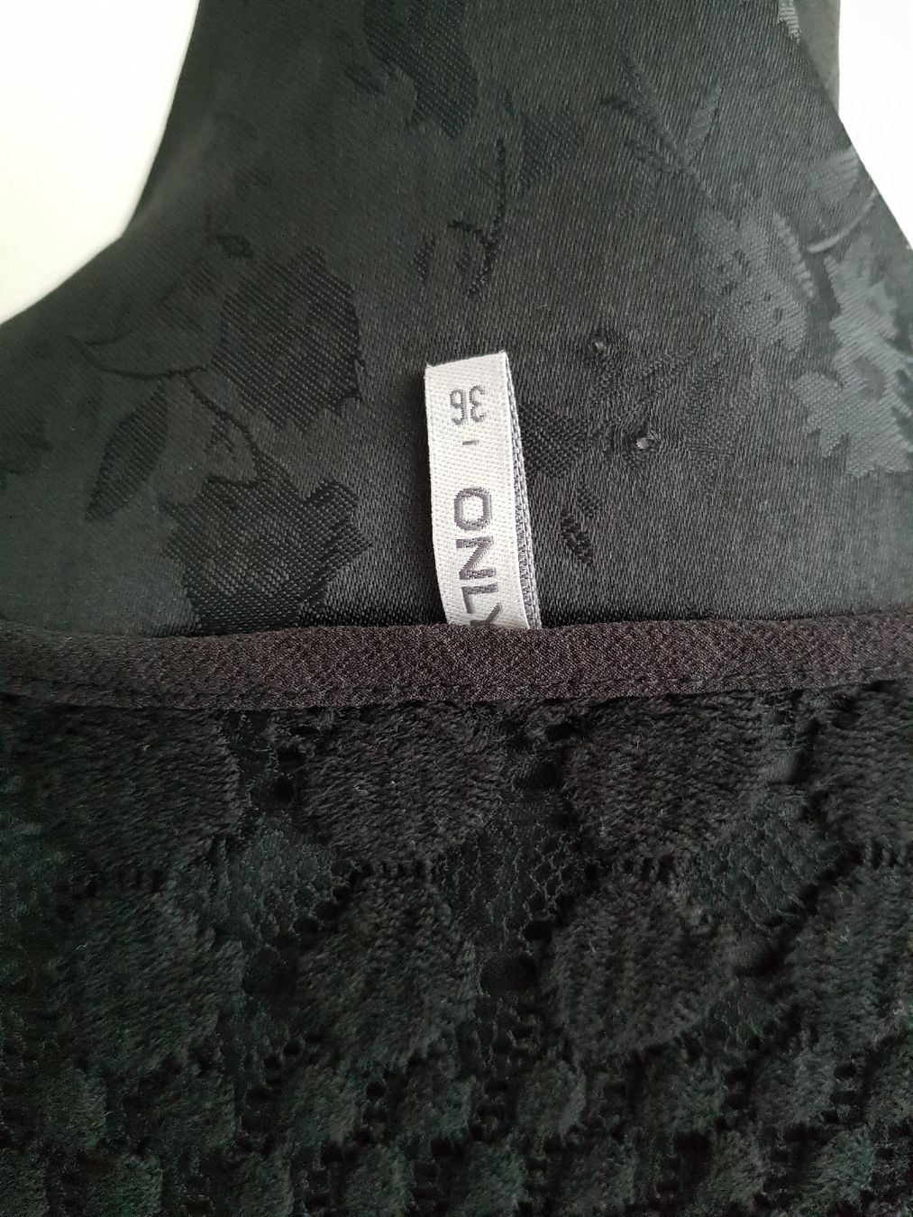 Only Blusen: ONLY Bluse, Schwarz, Gr. 36, mit Spitze, Top Zustand! – Neu (gemäss Beschreibung) aus Nendeln von Zopfie_ 2