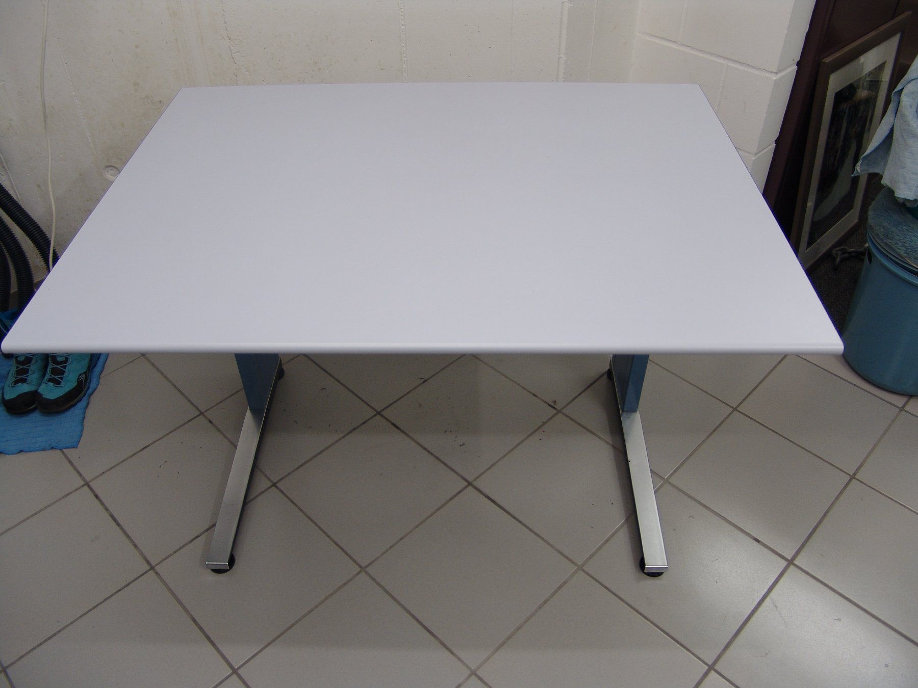 Lista Scrivanie: 2 Lista Bürotische 100x80 cm – Usato da Jens venduto da Typpex