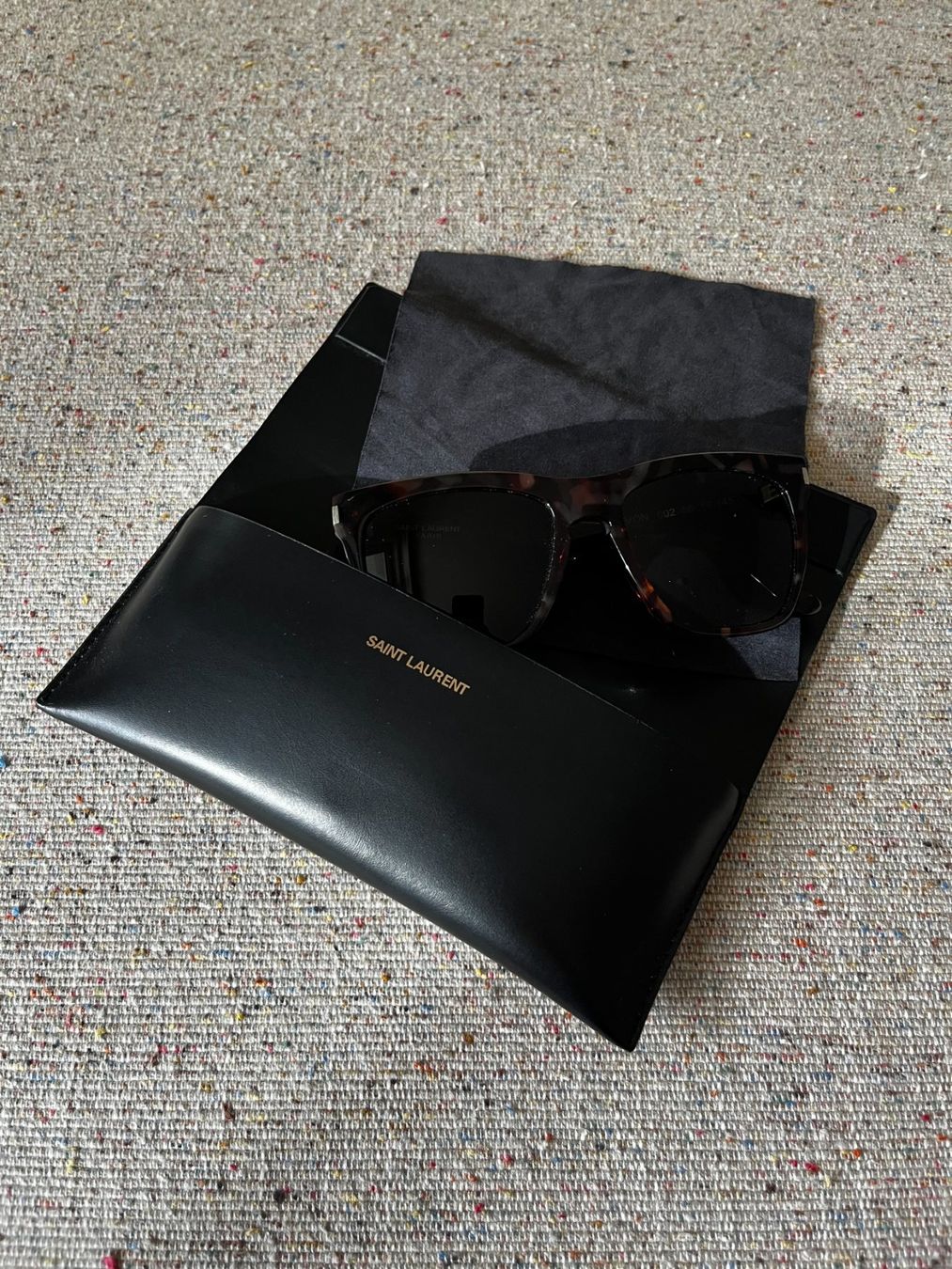 Saint Laurent Brillen & Gläser: Saint Laurent - SL137 Devon 002 - Sonnenbrille - FW16 – Gebraucht aus Zürich von Ankawhi 2