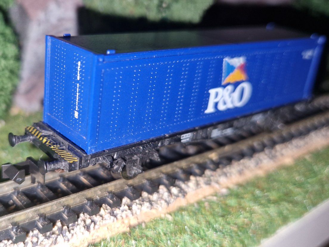 Fleischmann Modellini di ferrovie: Fleischmann Spur N 2achs. Flachwagen Container "P&O" – Usato da Unterengstringen venduto da b.kaiser81 2