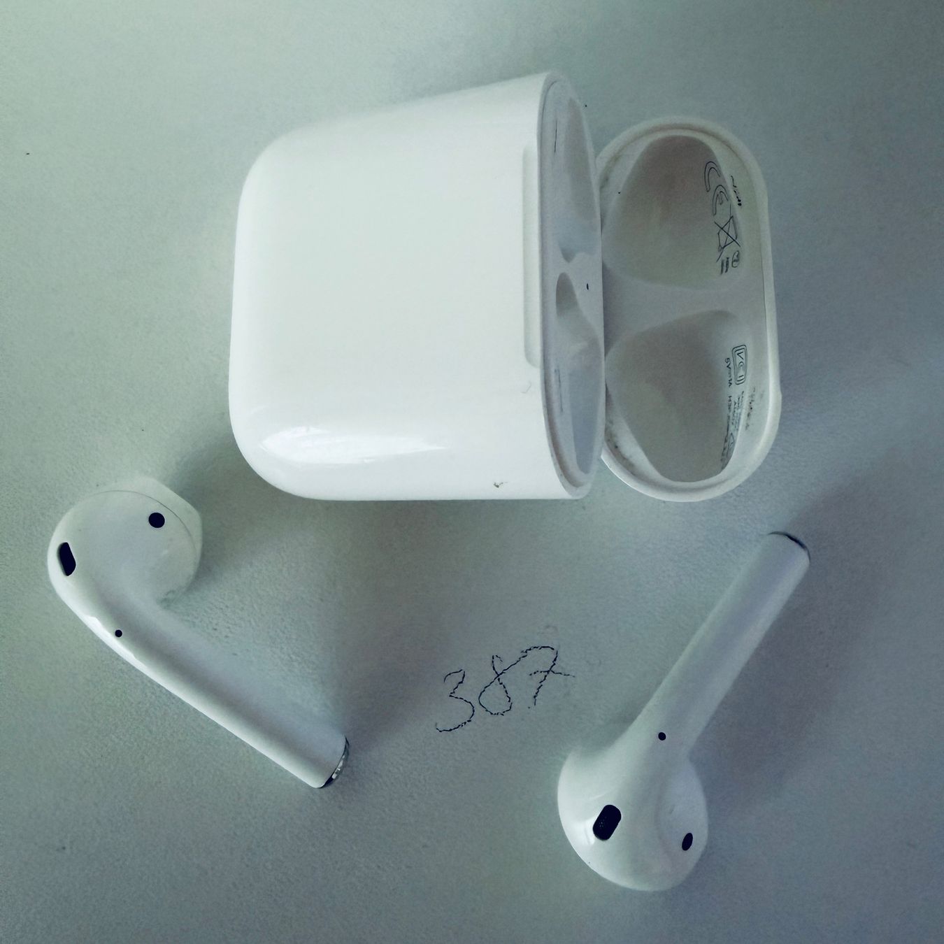 Apple Cuffie: Original Apple AirPods 2 Gen. Wireless Kopfhörer & Case – Usato da Basel venduto da MY.AIRPODS.SHOP 4