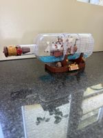 Flasche mit Schiff Baukasten