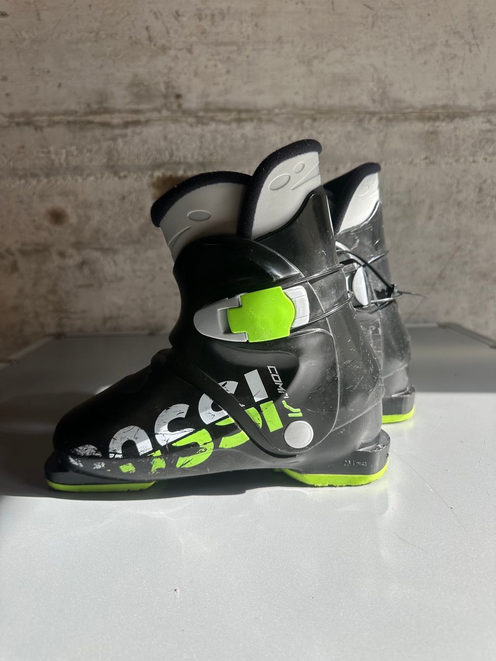 Rossignol Scarpe per ragazzi: Rossignol Kinder Skischuhe 22.5 / Gr. 36 – Usato da Emmenbrücke venduto da karkarkar 2