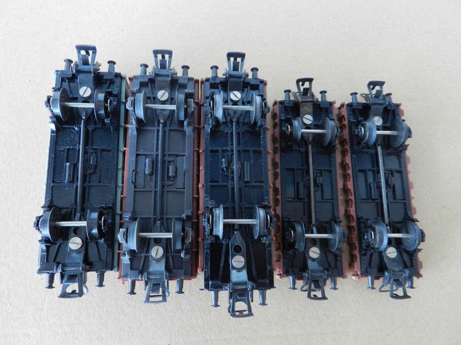 Buco Modellini di ferrovie: H0 AC BUCO Güterwagen 5 St – Usato da Arzier-Le Muids venduto da elocin83 5