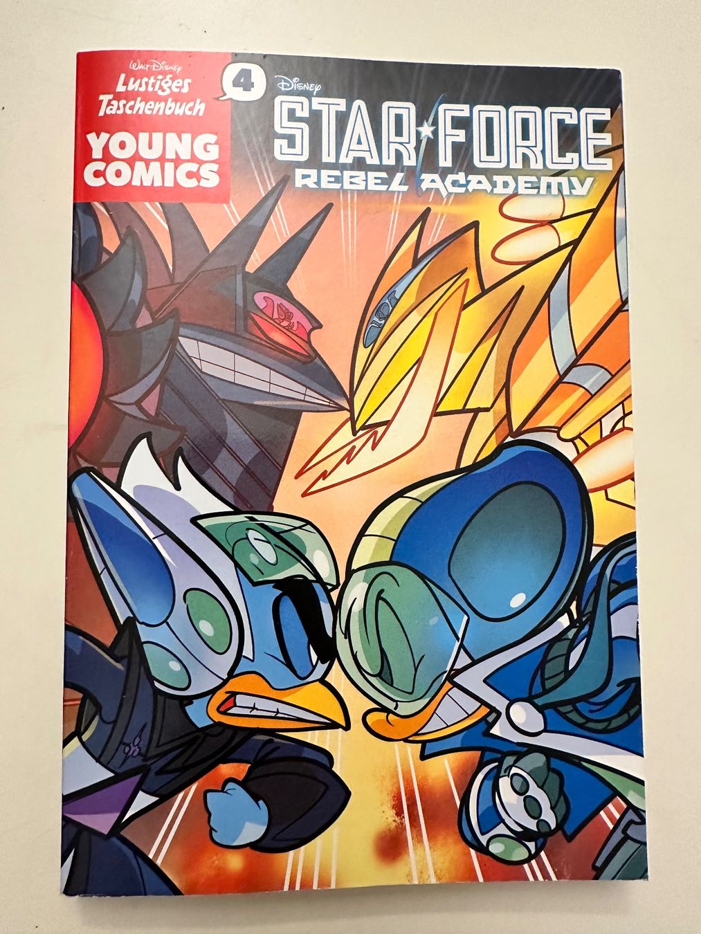 Comics: LTB LUSTIGES TASCHENBUCH YOUNG COMICS BAND 4 – Gebraucht aus Münsingen von Ganjam