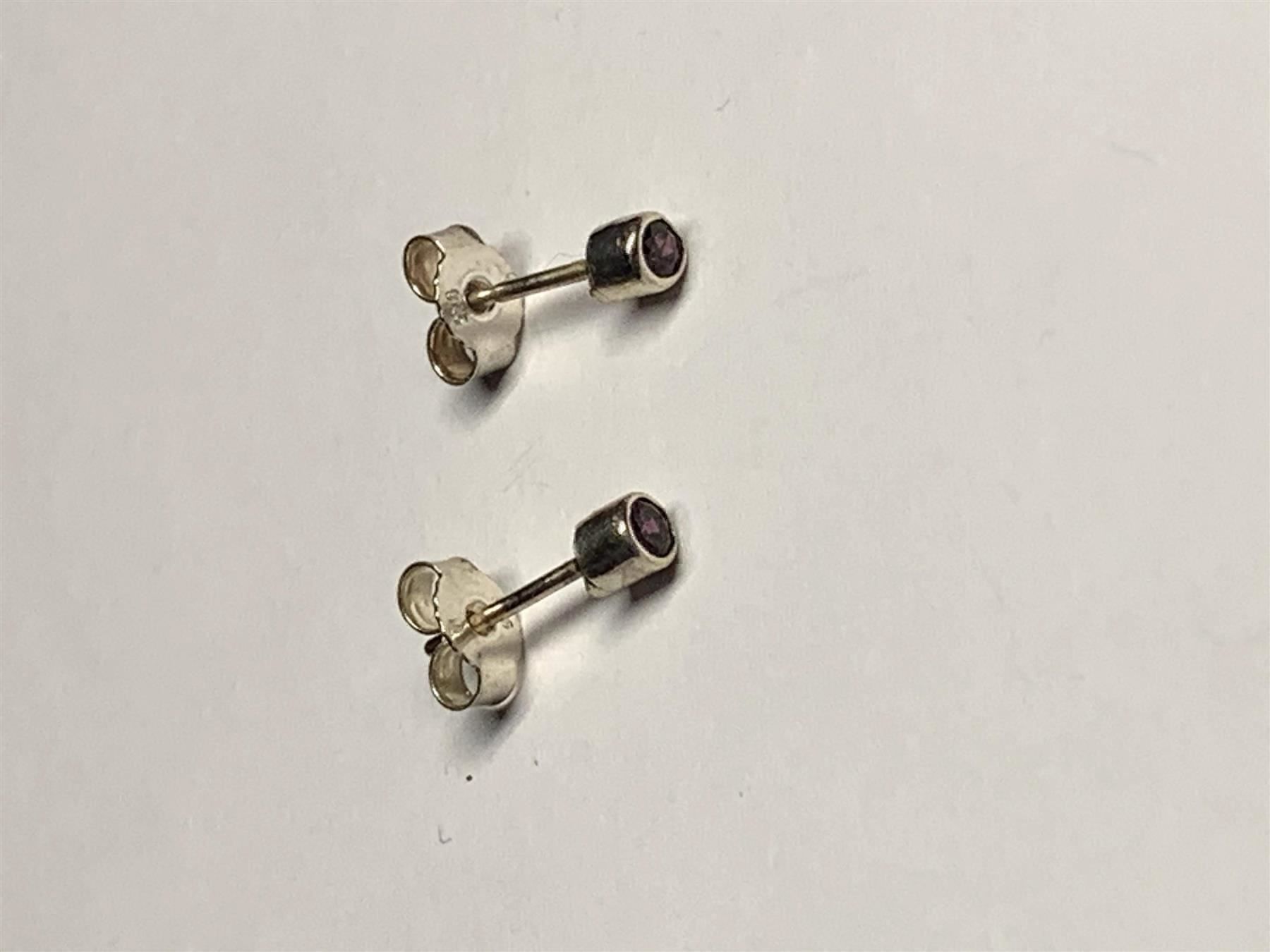 Orecchini pendenti & Orecchini a lobo: 2x Silber Ohrstecker mit Edelstein - Rhodolith – Nuovo e nell'imballaggio originale da Alpnach Dorf venduto da MiKoMarkt