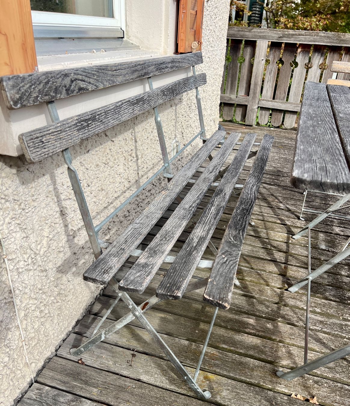 Set di tavolo e panche: Gartensitzgruppe, Klappmöbel, verwittert – Usato da Malans GR venduto da Aadalina 1