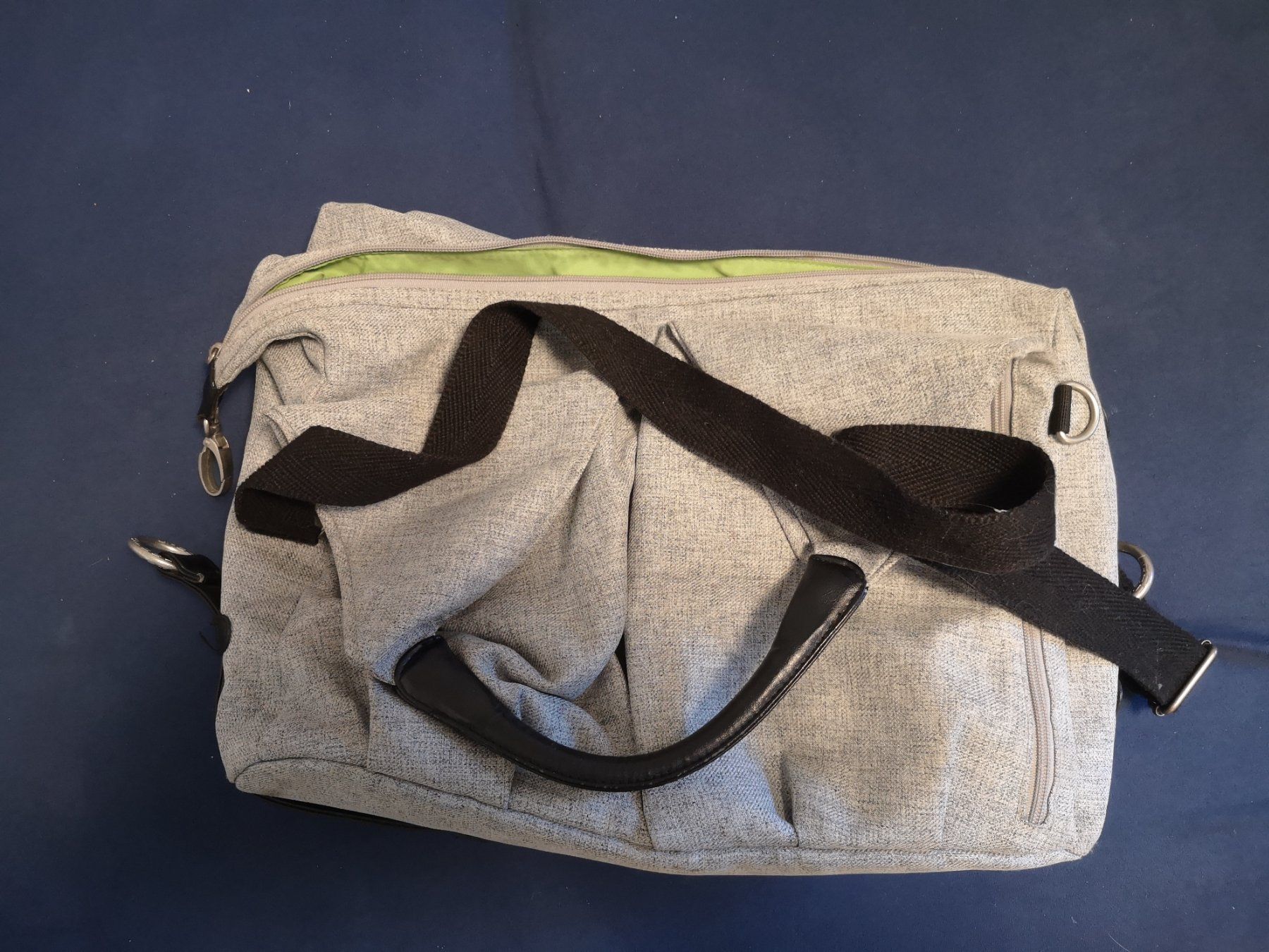 Lässig Sacs & sacs à dos: Lässig Wickeltasche – D'occasion à Fehraltorf par romanschwarz